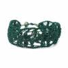 Bijou en crochet. Bracelet vert émeraude réalisé en crochet. Monté avec des perles naturelles et perles de rocaille. Fait à la main et made in France.